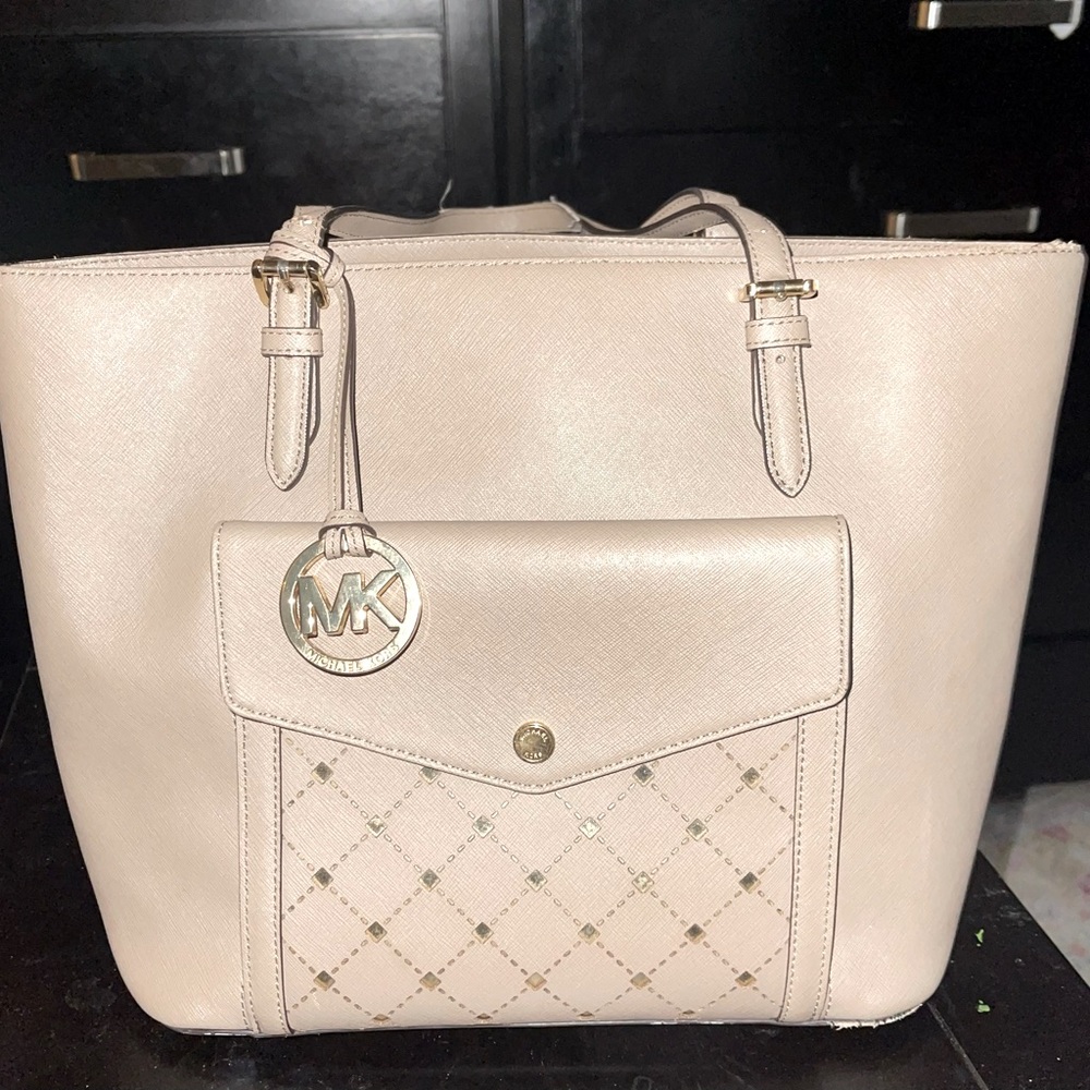 Micheal Kors Purse